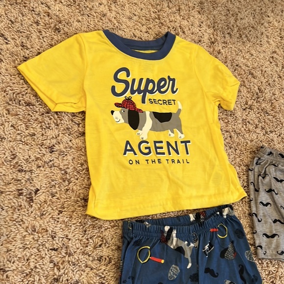 NWOT Carter’s brand baby boy’s pajama set size 12 months - Picture 2 of 7